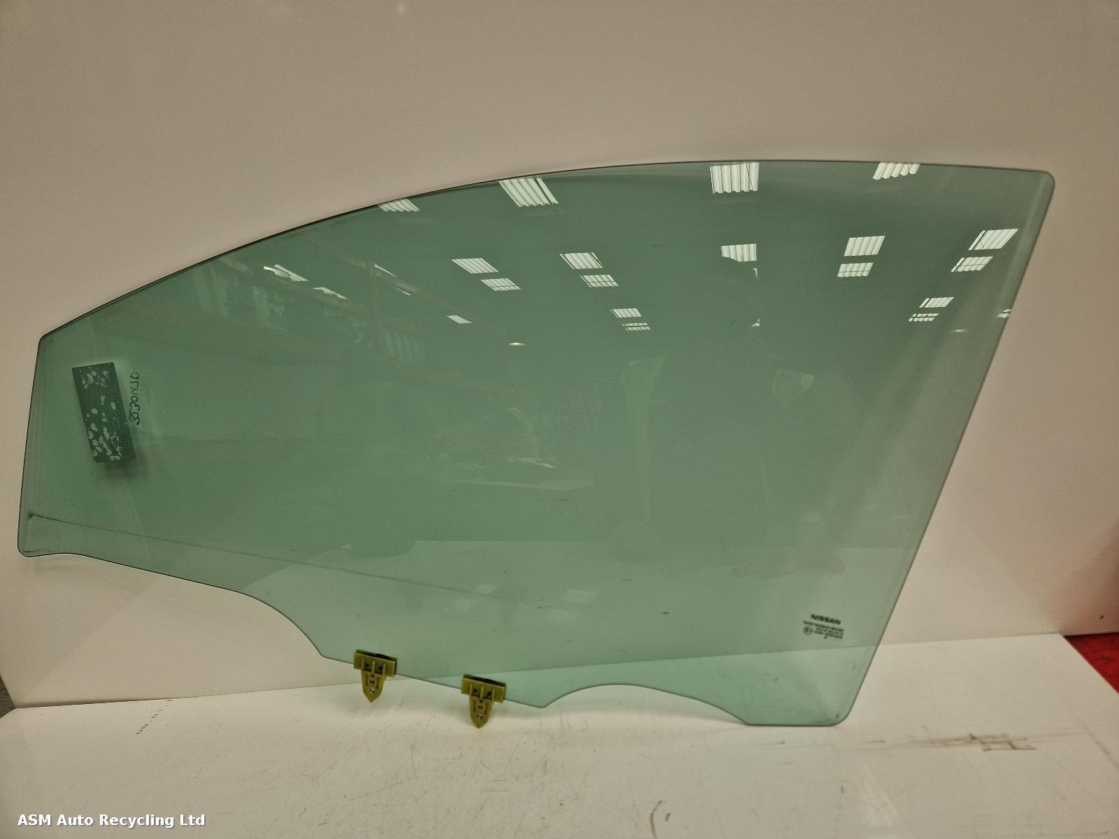 View Auto part LF Door Window Nissan Note 2009