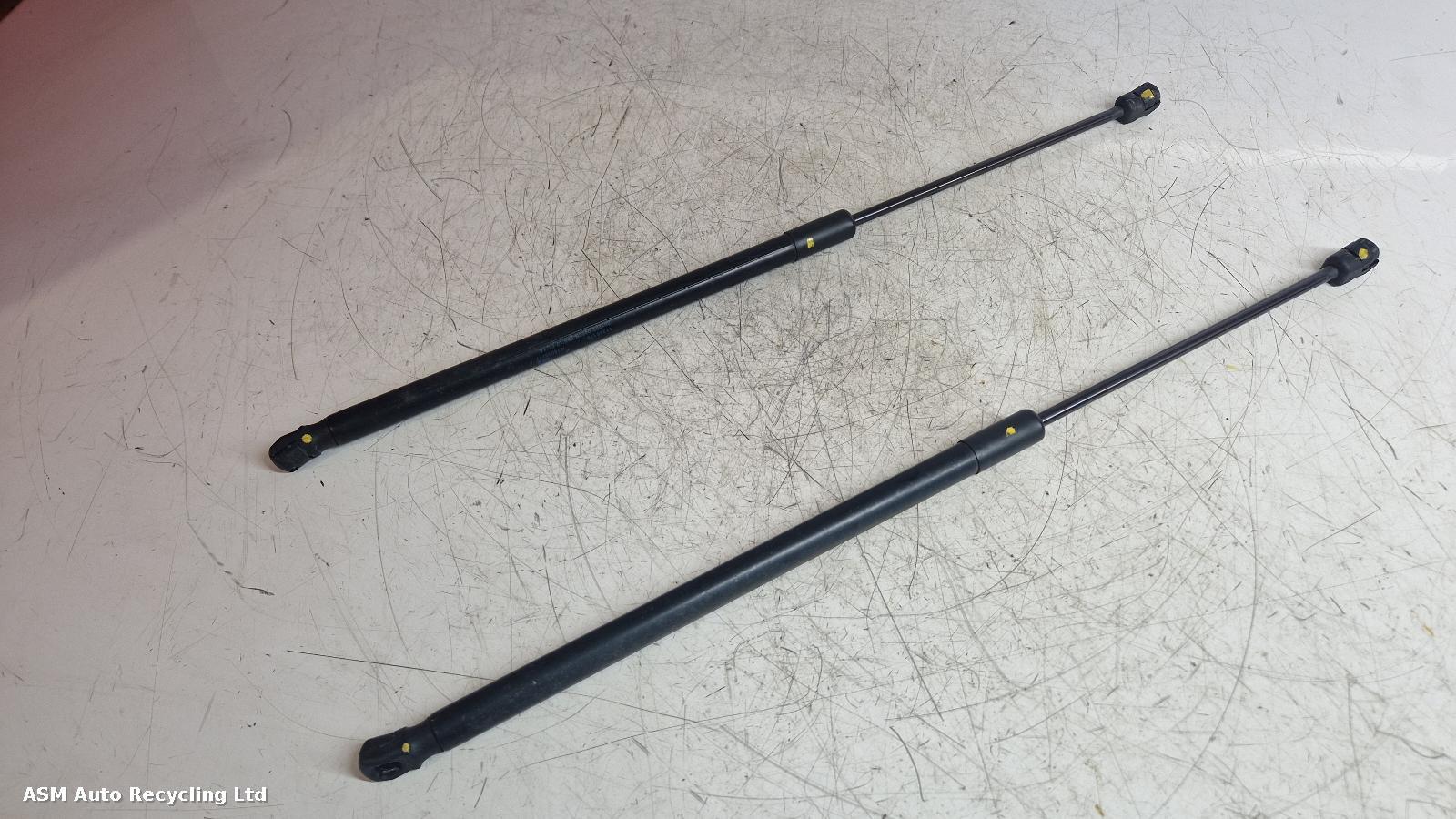 View Auto part Hatch Strut/Shock Vauxhall Astra 2010