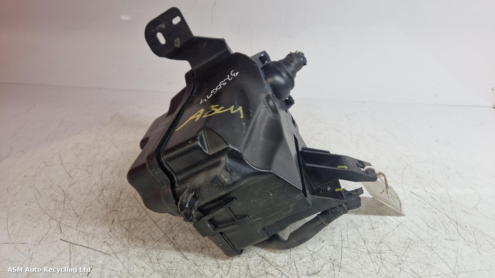View Auto part Fuse Box Citroen C3 2011