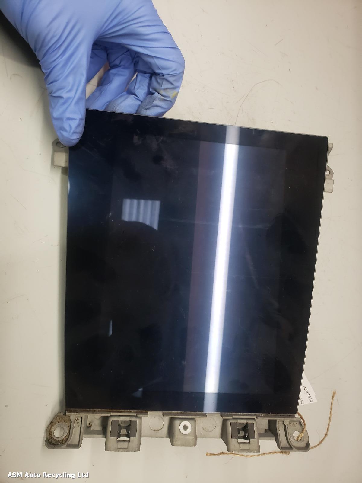 View Auto part Heater/AC Controller Porsche Taycan 2023