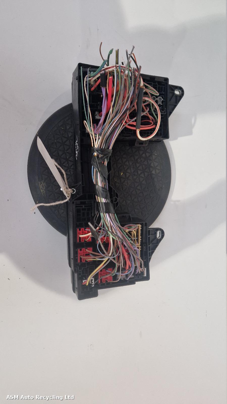 View Auto part Fuse Box Jaguar Xf 2008