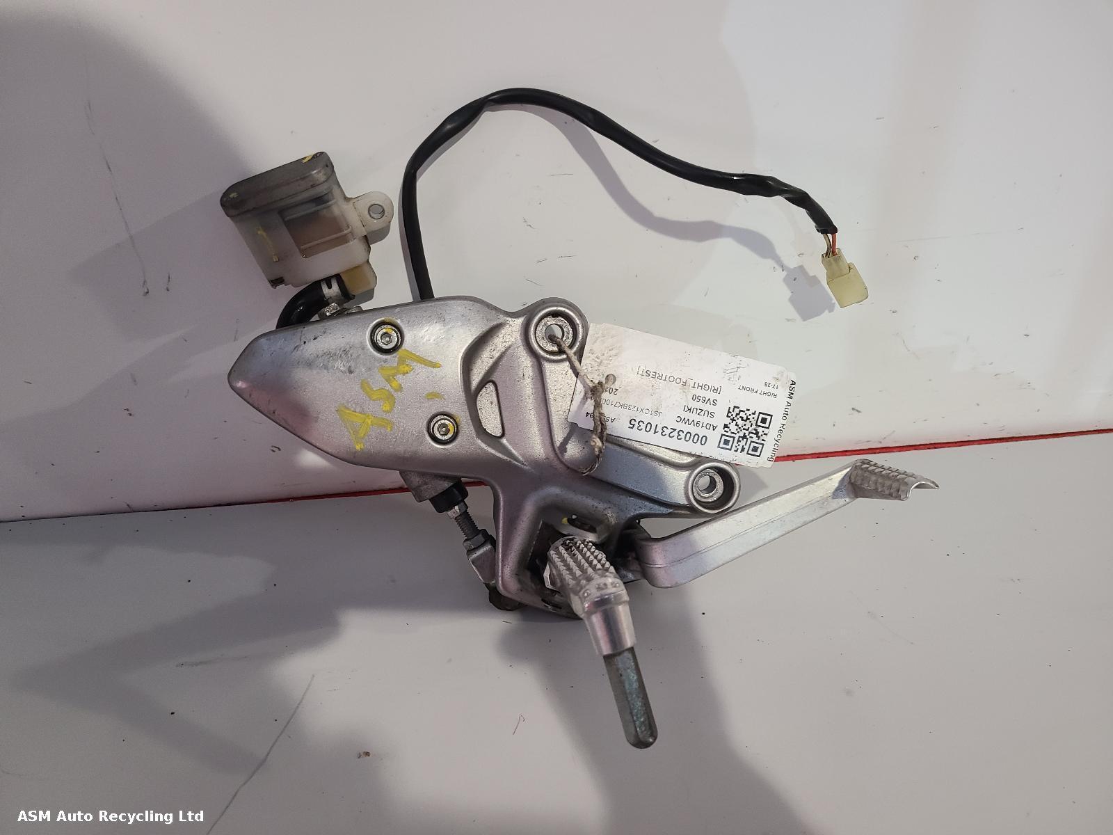 View Auto part Right Footrest Suzuki Sv650 2019