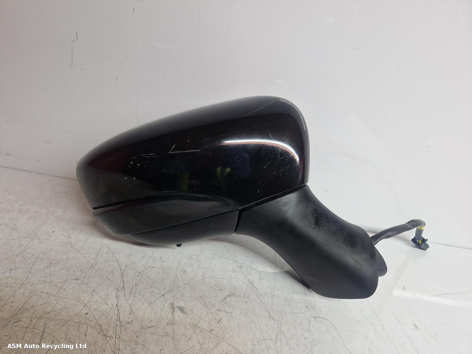 View Auto part R Door Mirror Renault Clio 2015