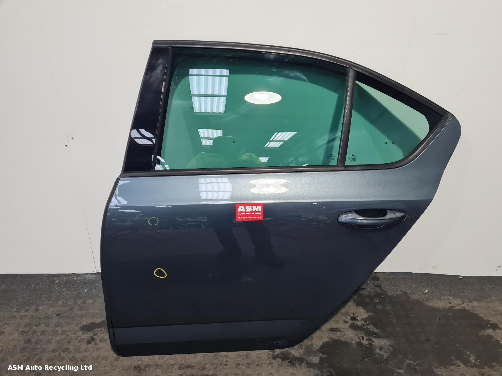 View Auto part L Rear Door Skoda Octavia 2018