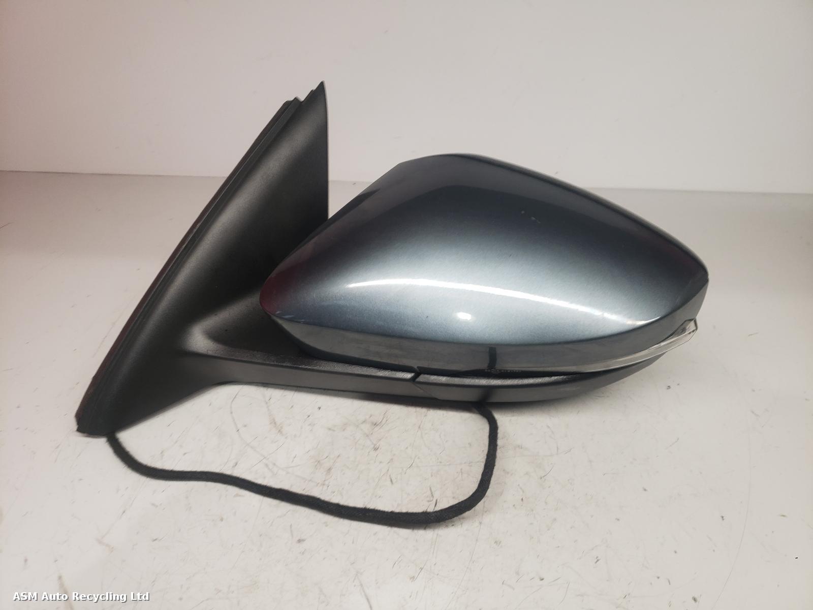 View Auto part L Door Mirror Skoda Octavia 2018