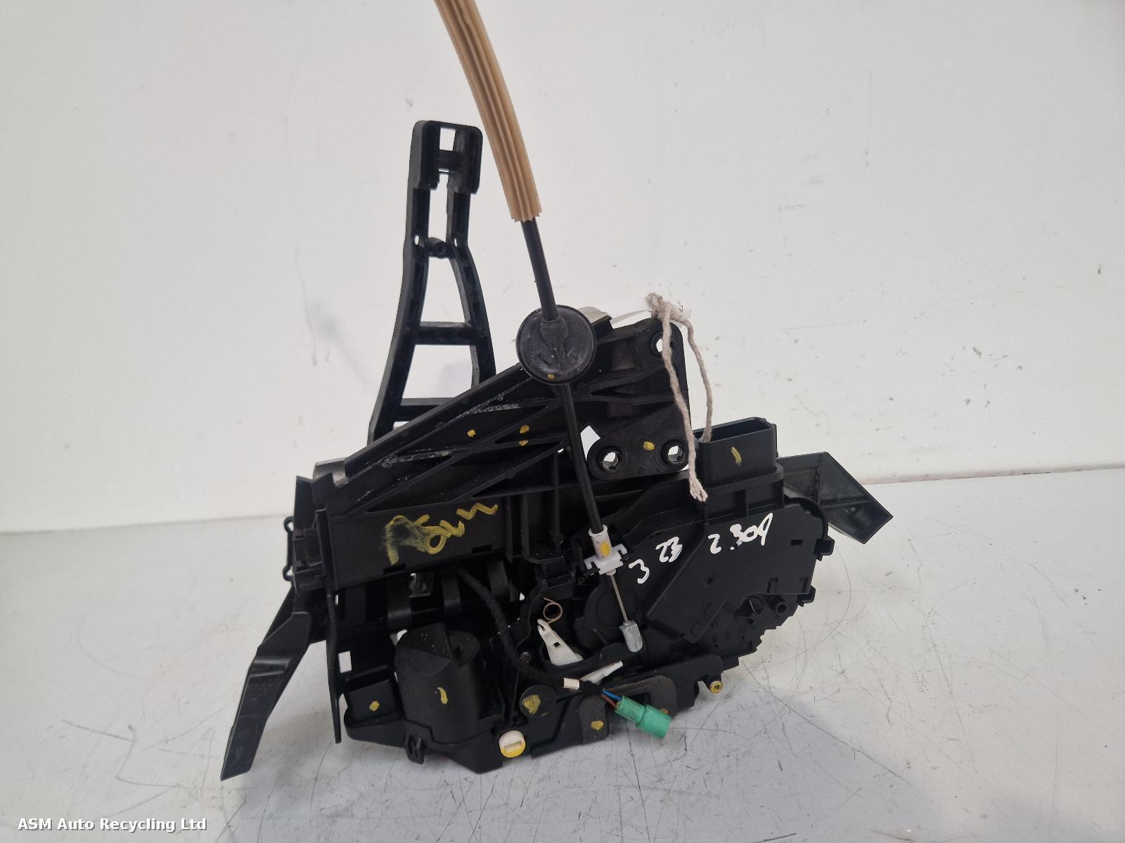 View Auto part Door Lock Assembly Ford Kuga 2011