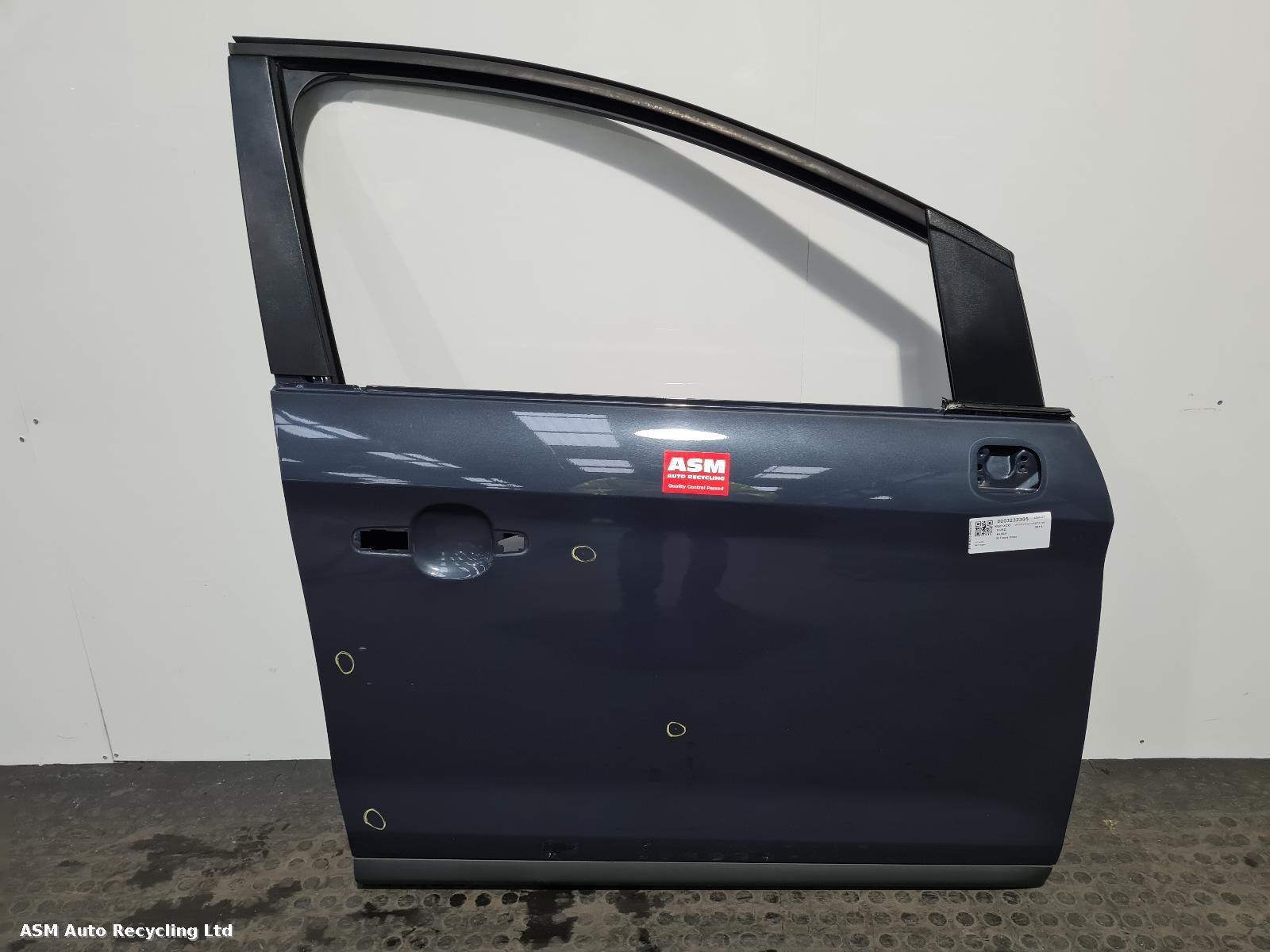 View Auto part R Front Door Ford Kuga 2011