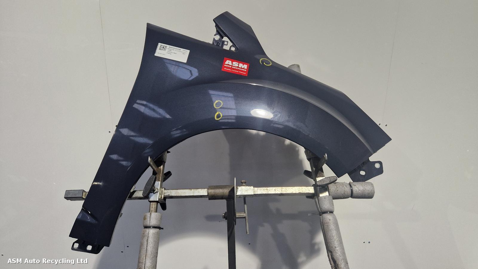 View Auto part R Wing Ford Focus C Max 2011