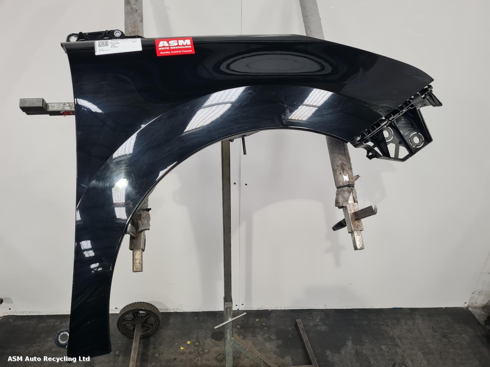 View Auto part R Wing Peugeot 5008 2011