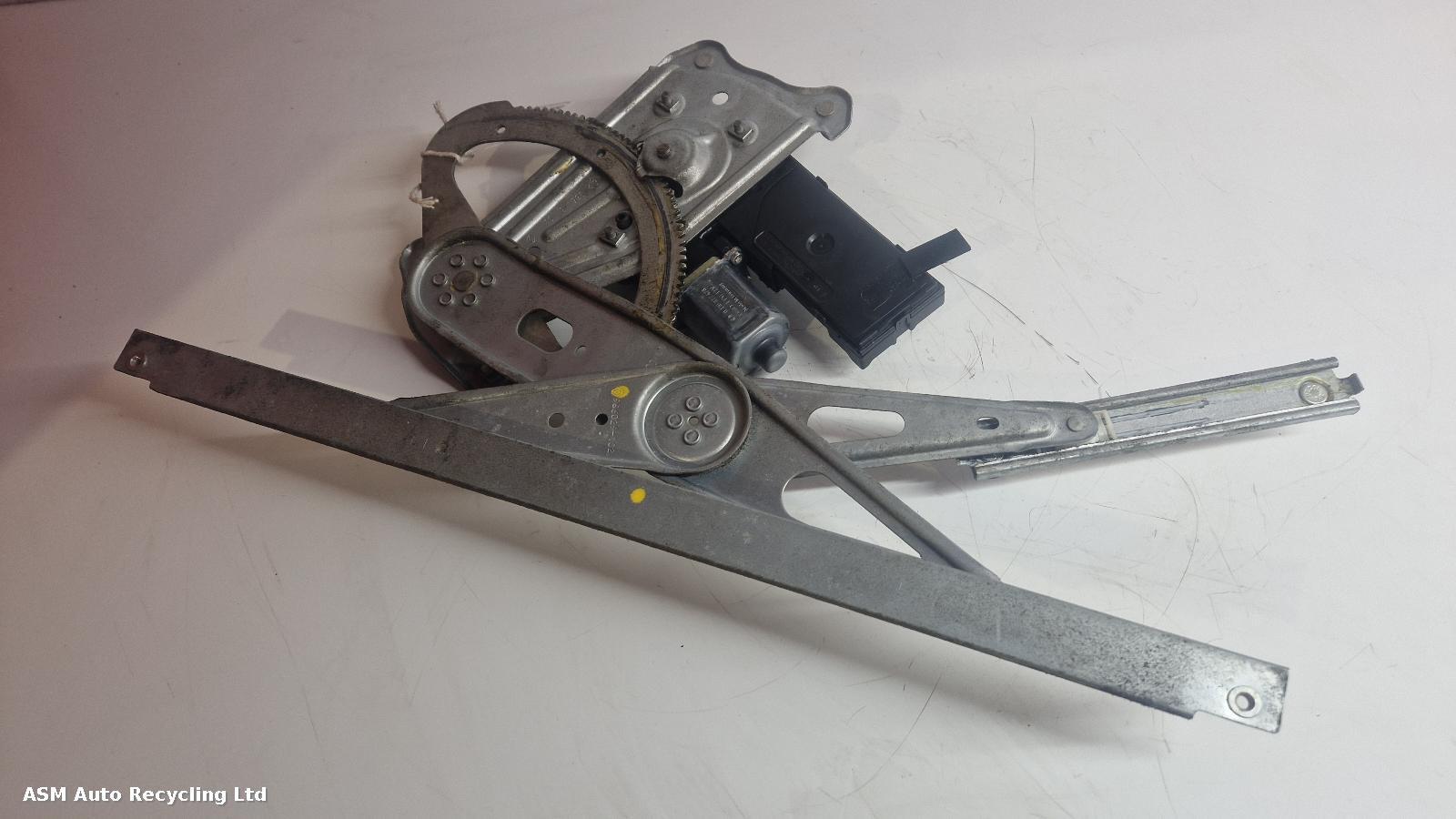 View Auto part RF Window Regulator Renault Megane 2011