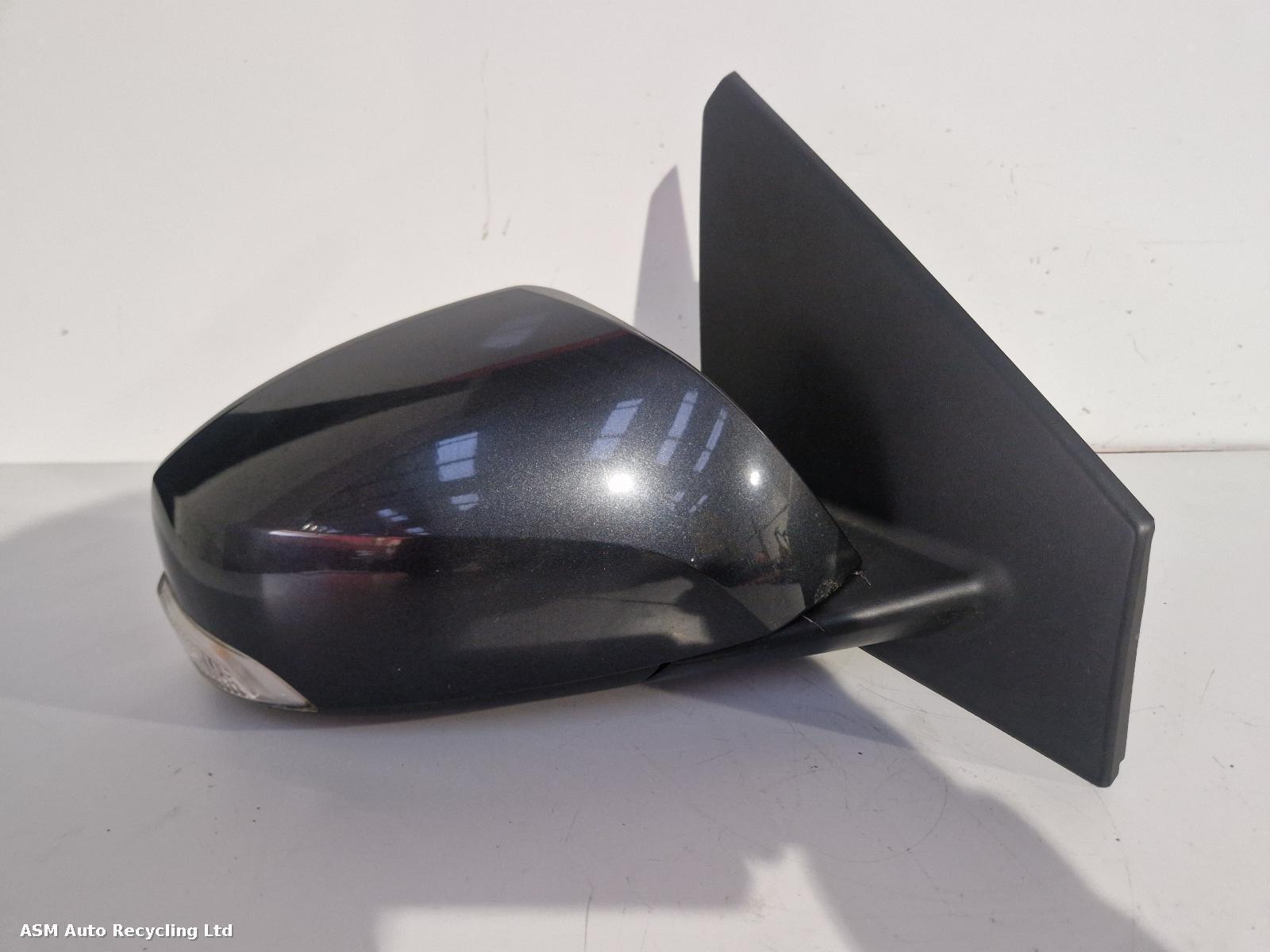 View Auto part R Door Mirror Renault Megane 2013