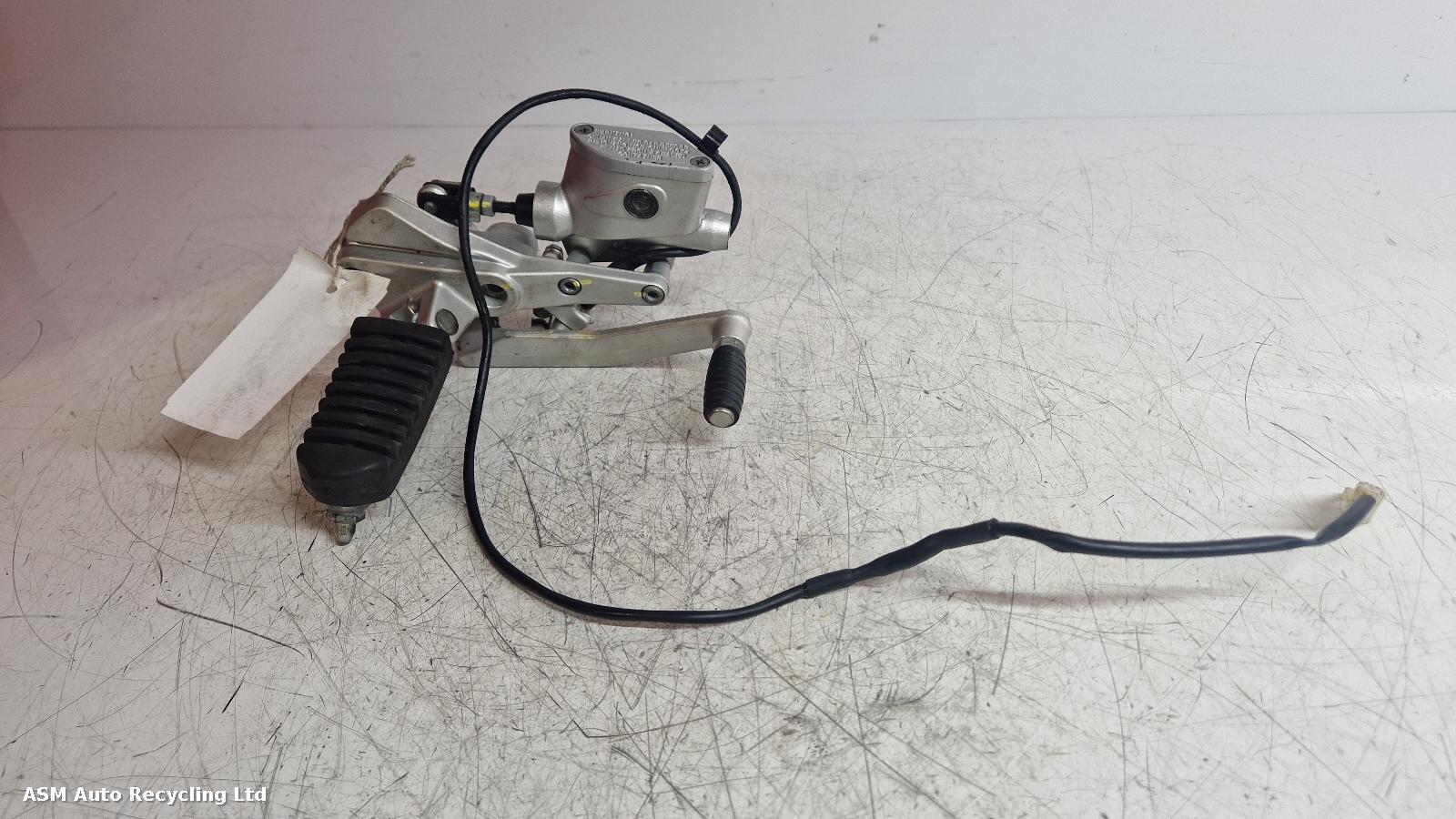 View Auto part Right Footrest Moto Guzzi V7 Stone 2023