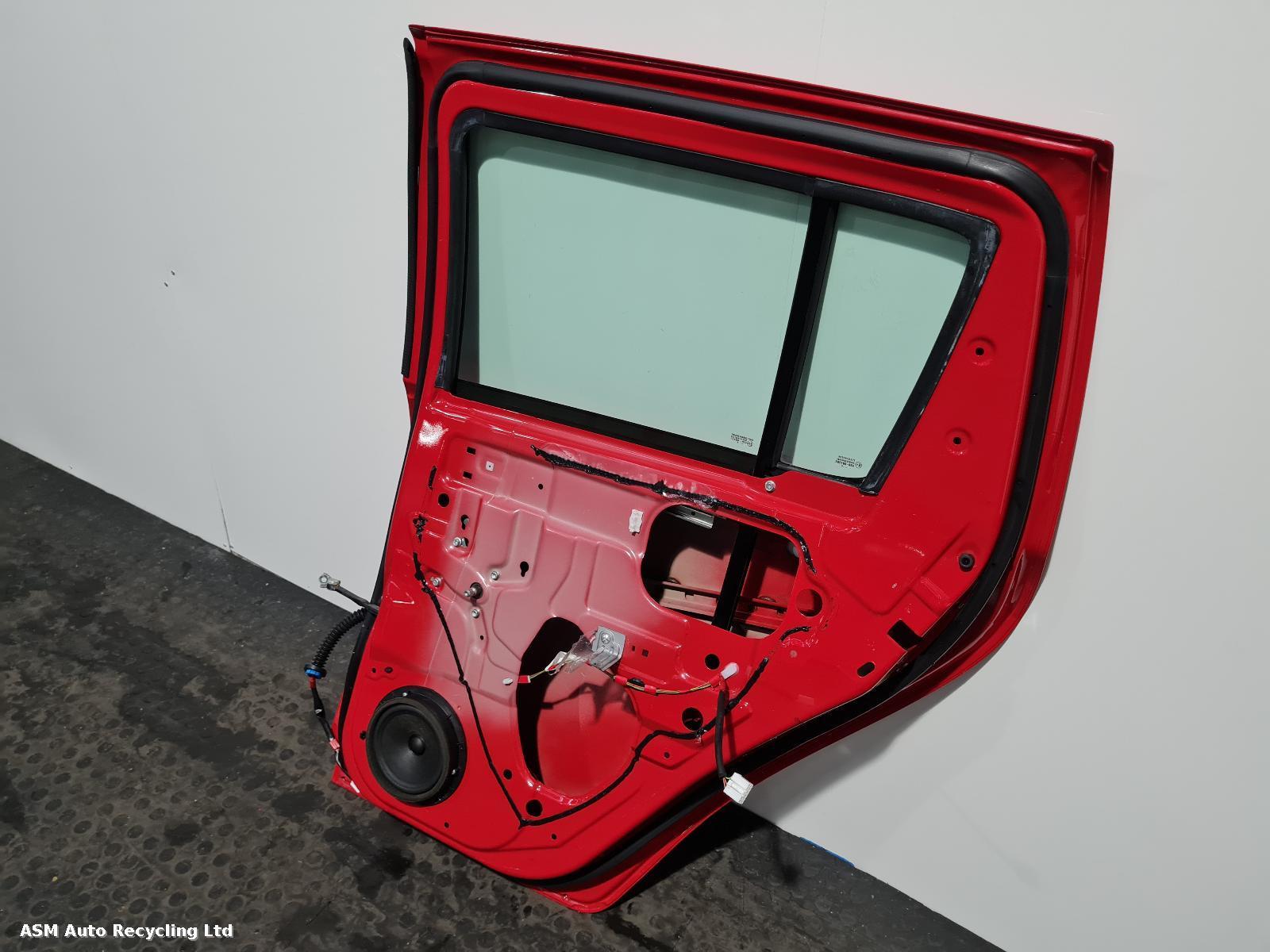 View Auto part R Rear Door Suzuki Swift 2010