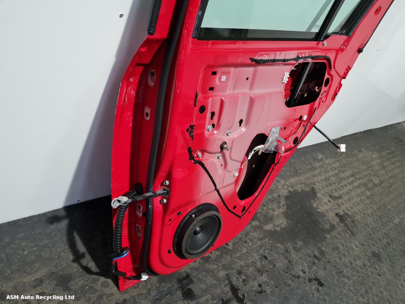 View Auto part R Rear Door Suzuki Swift 2010