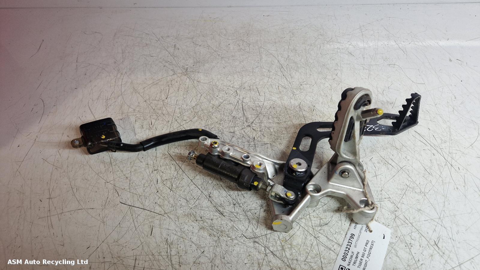 View Auto part Right Footrest Triumph Tiger 900 Gt Pro 2023