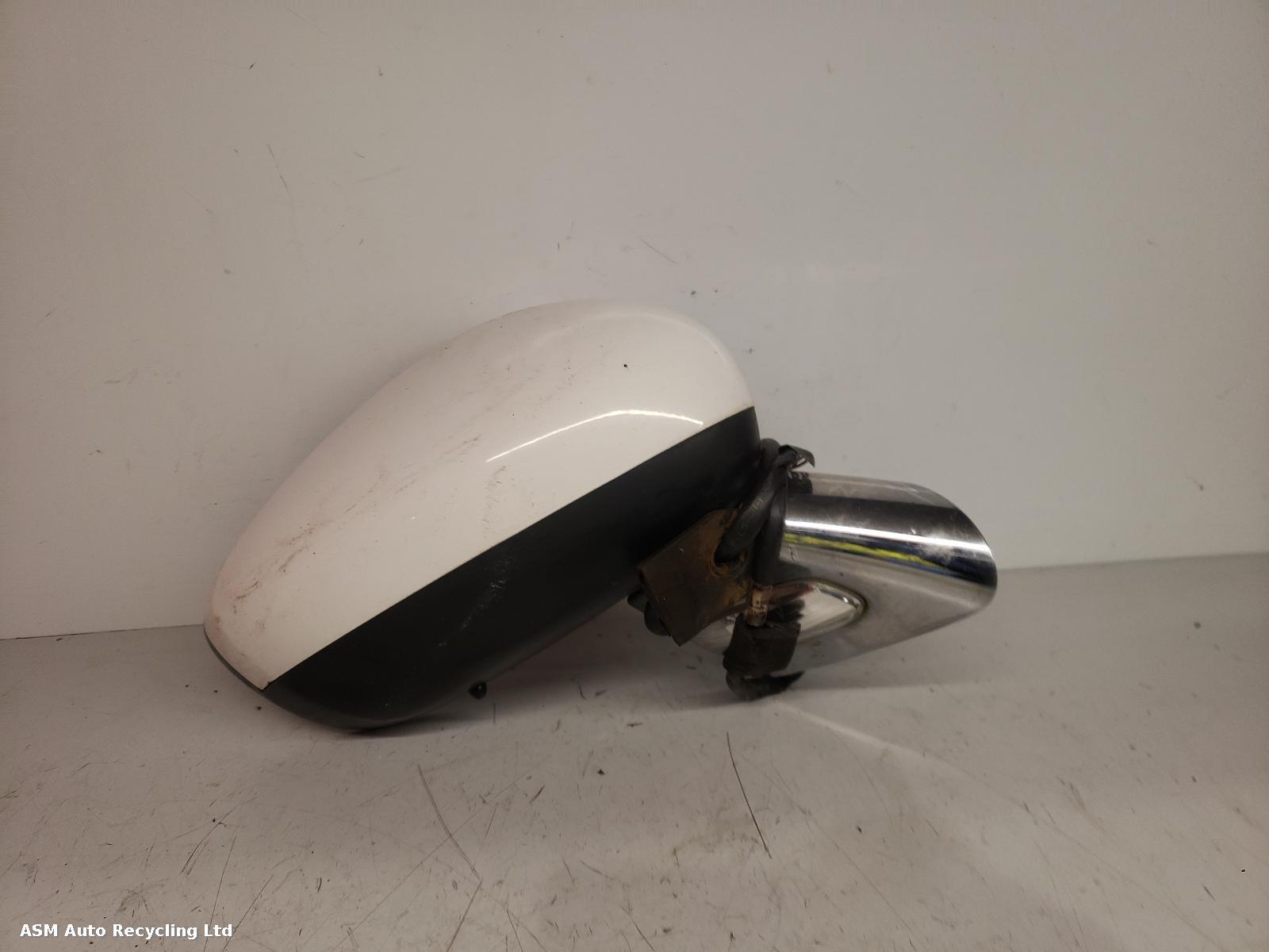 View Auto part R Door Mirror Citroen Ds3 2012