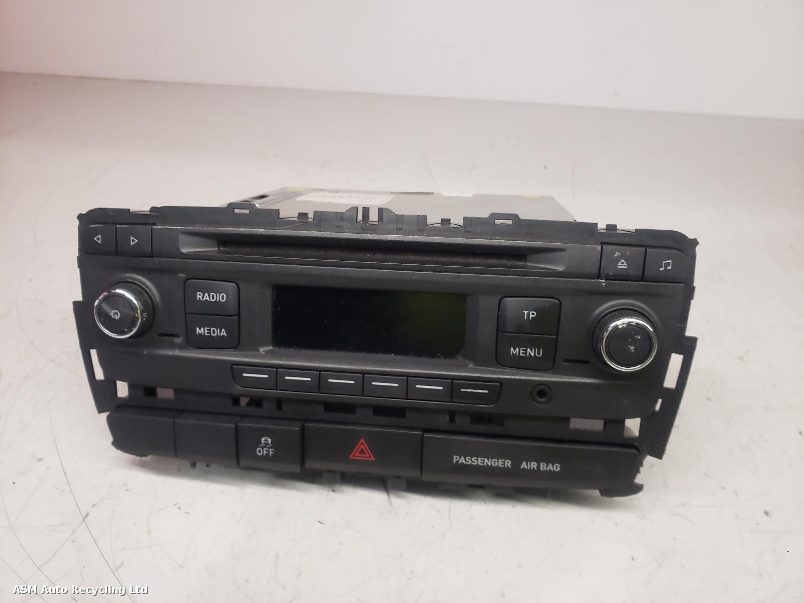 View Auto part Radio Display Seat Ibiza 2014