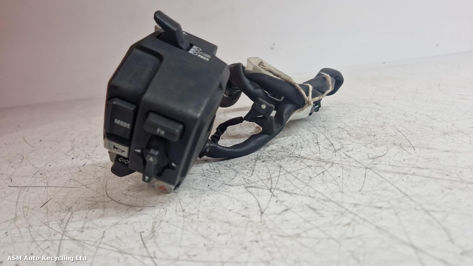 View Auto part LH Switch Gear Honda X-adv 750 2022