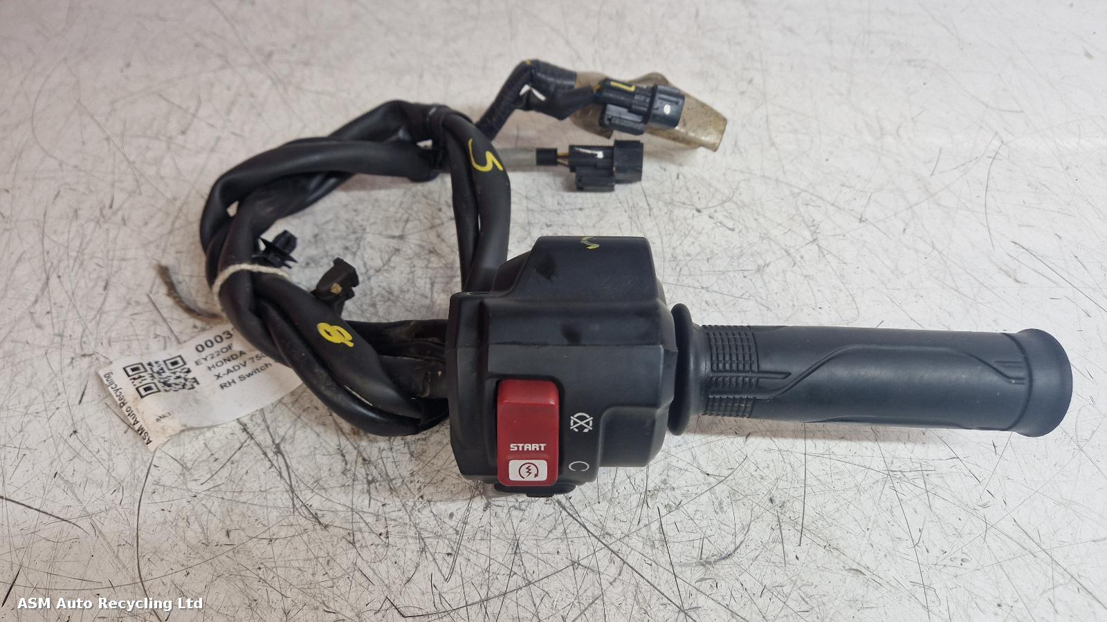 View Auto part RH Switch Gear Honda X-adv 750 2022