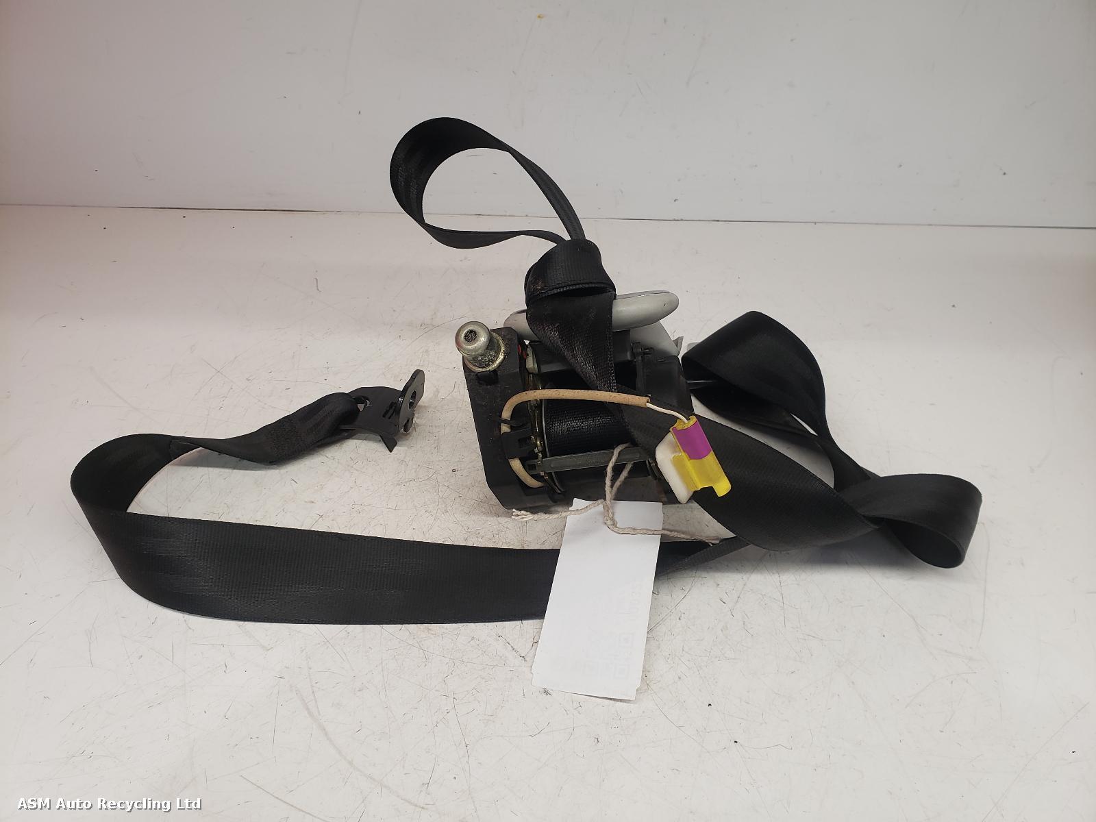View Auto part Seat Belt Volkswagen Golf 2003