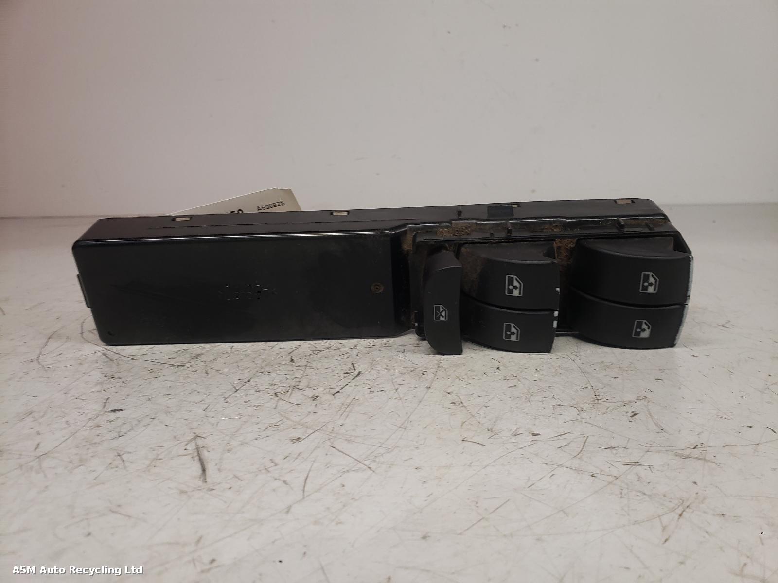 View Auto part Elect. Window Switch Saab 93 2011