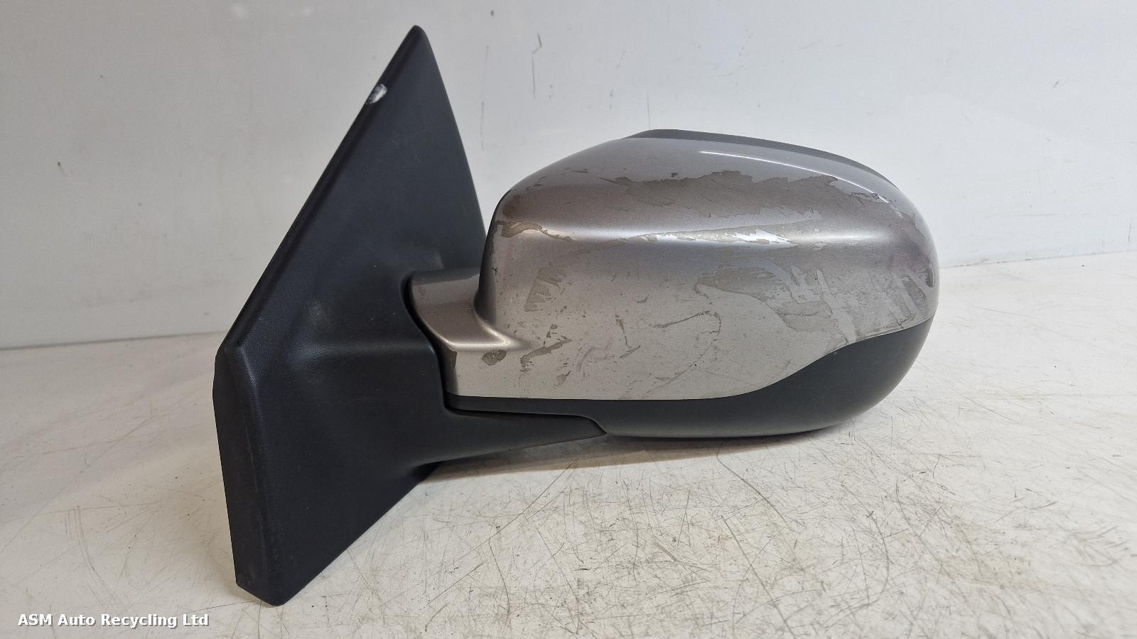 View Auto part L Door Mirror Renault Clio 2012