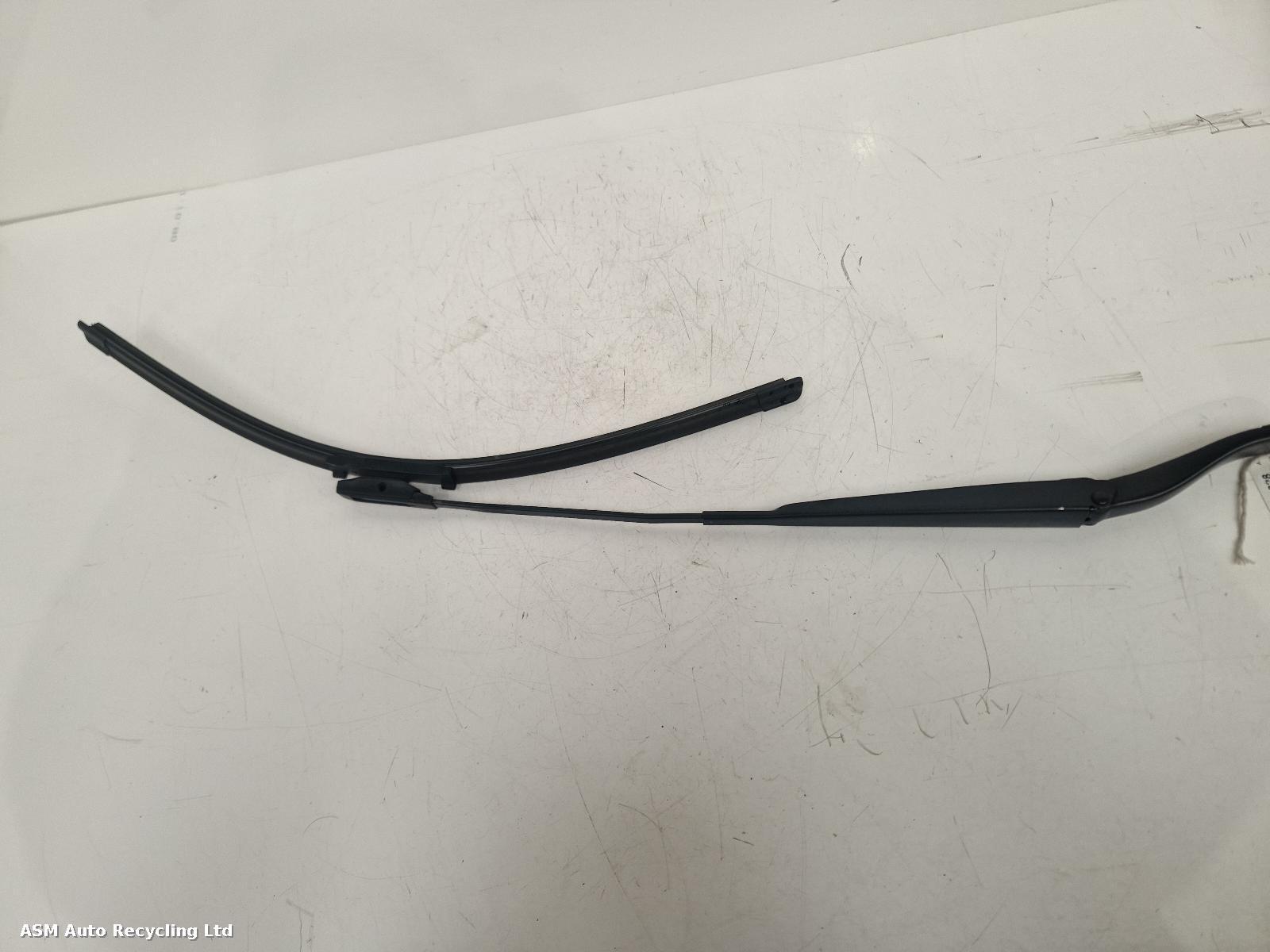View Auto part Wiper Arm Renault Clio 2012