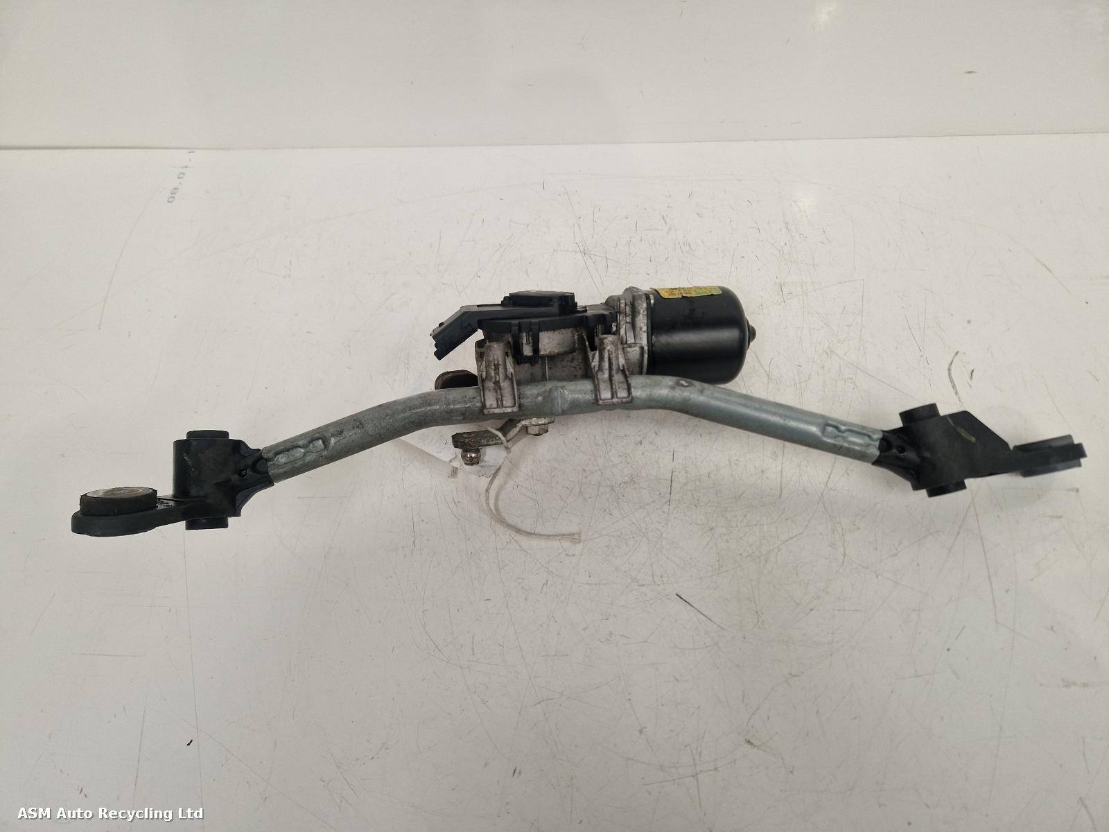 View Auto part Wiper Motor Front Renault Clio 2012