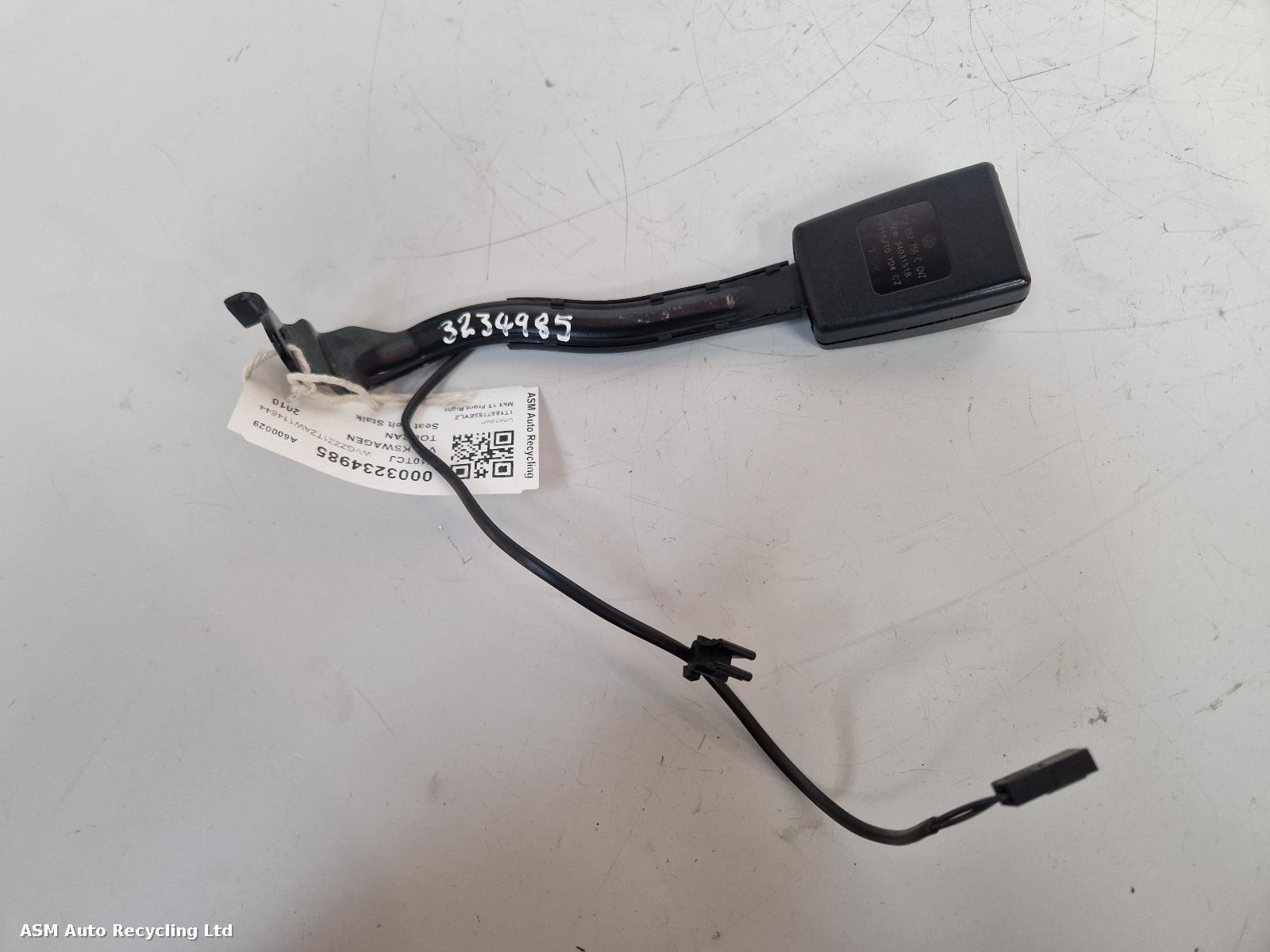 View Auto part Seat Belt Volkswagen Touran 2010