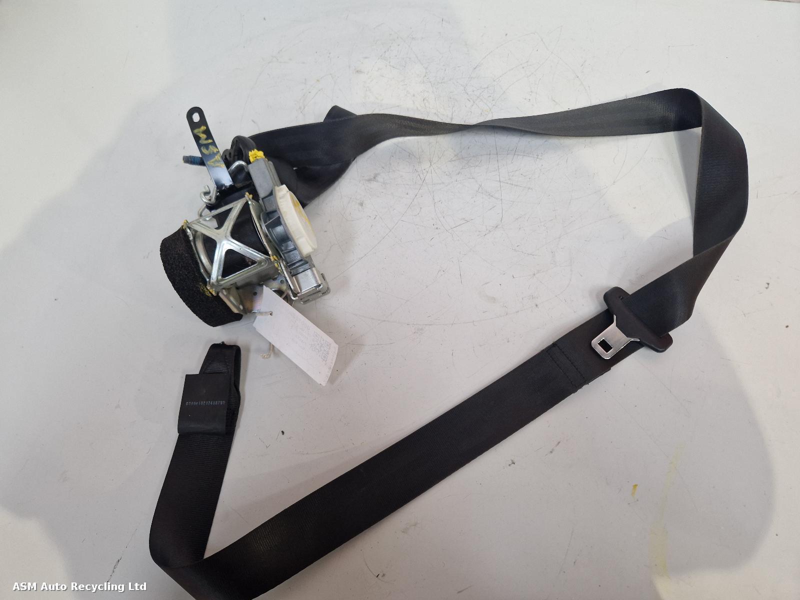 View Auto part Seat Belt Ford Fiesta 2013