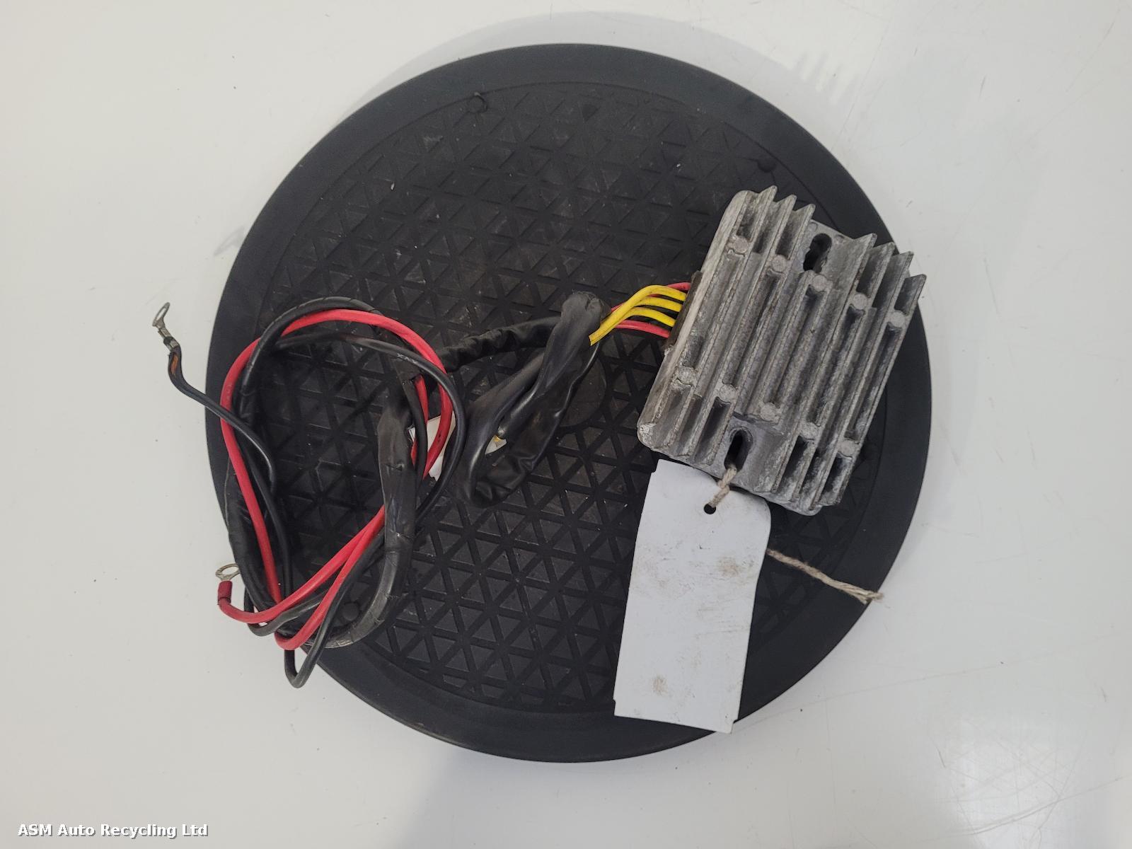 View Auto part Regulator/Rectifier Triumph Sprint St 1050 2009