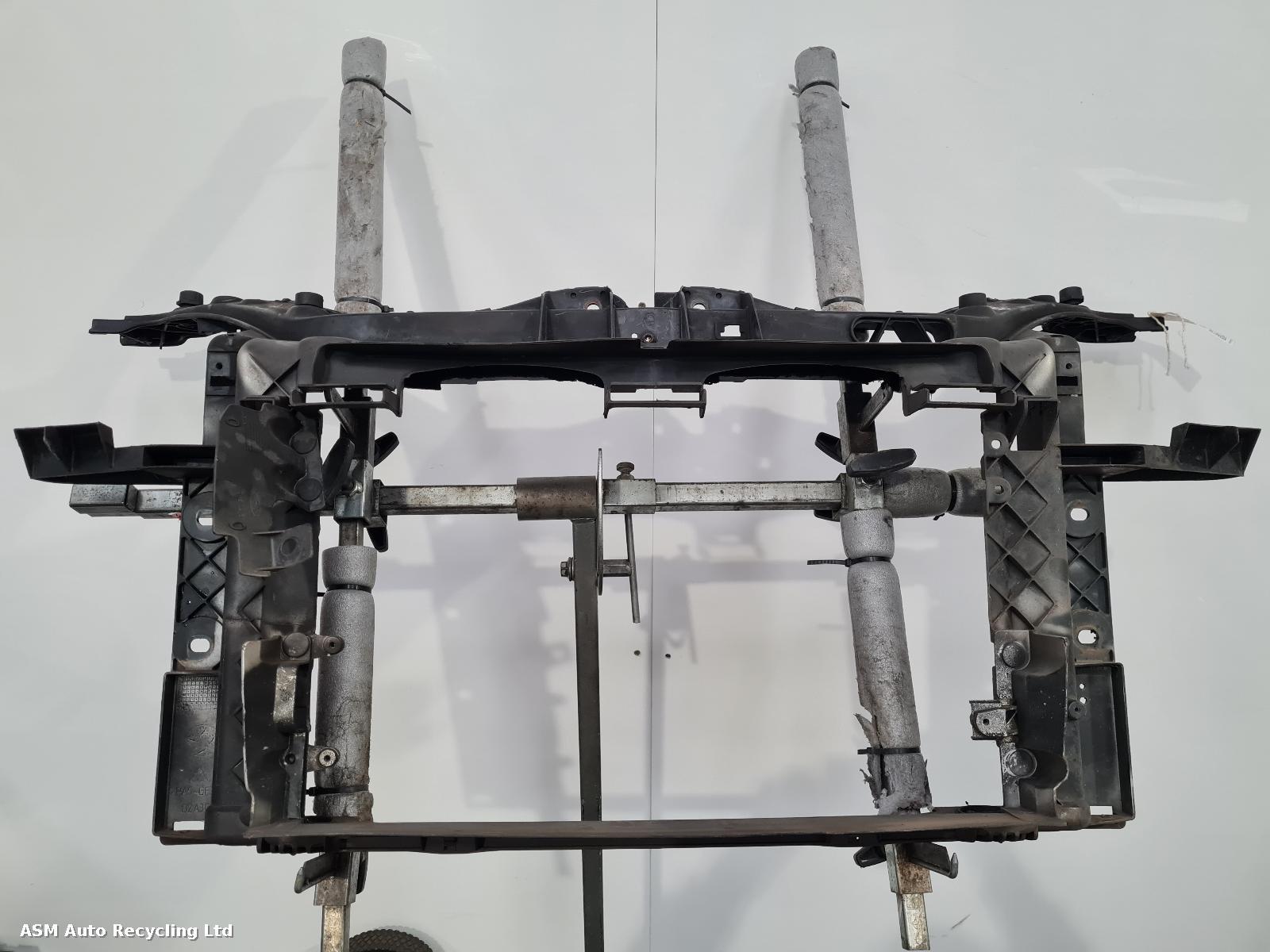 View Auto part Front Panel Ford Fiesta 2008