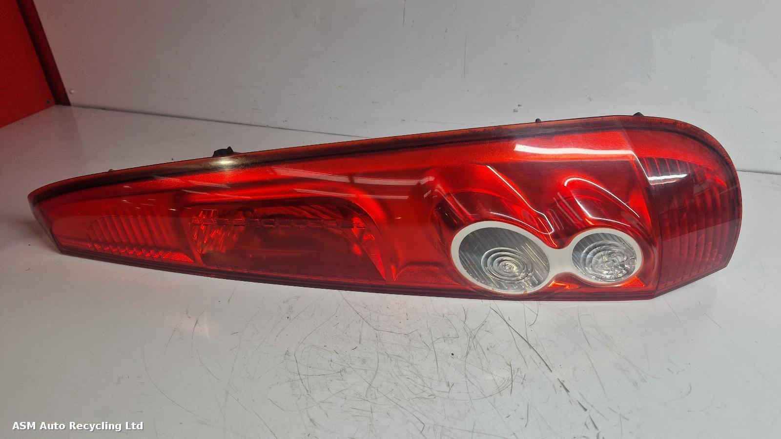 View Auto part R Taillight Ford Fiesta 2008