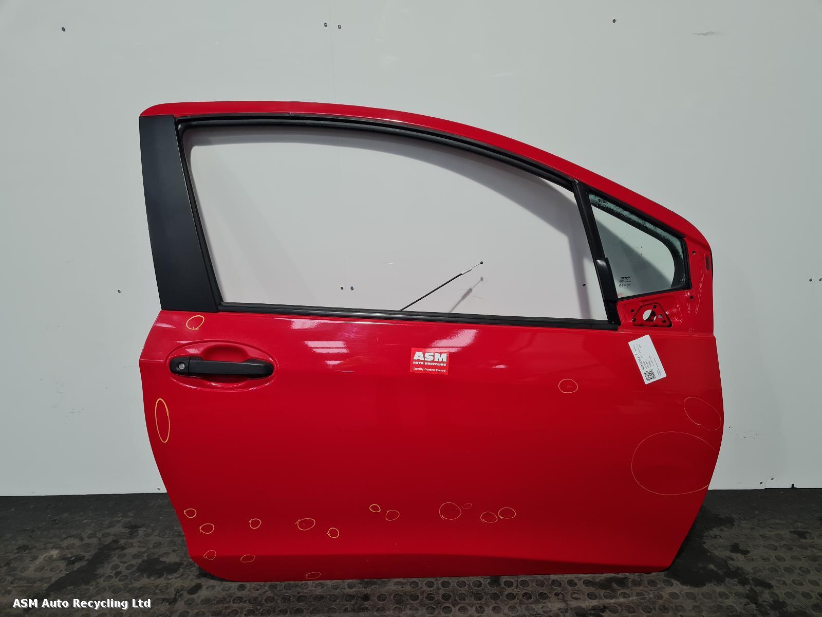 View Auto part R Front Door Toyota Yaris 2011