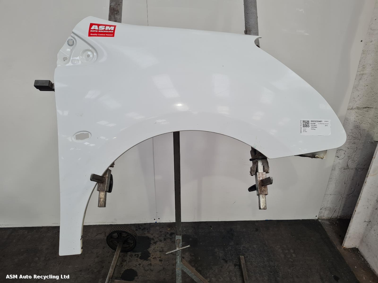 View Auto part R Wing Peugeot Partner 2013