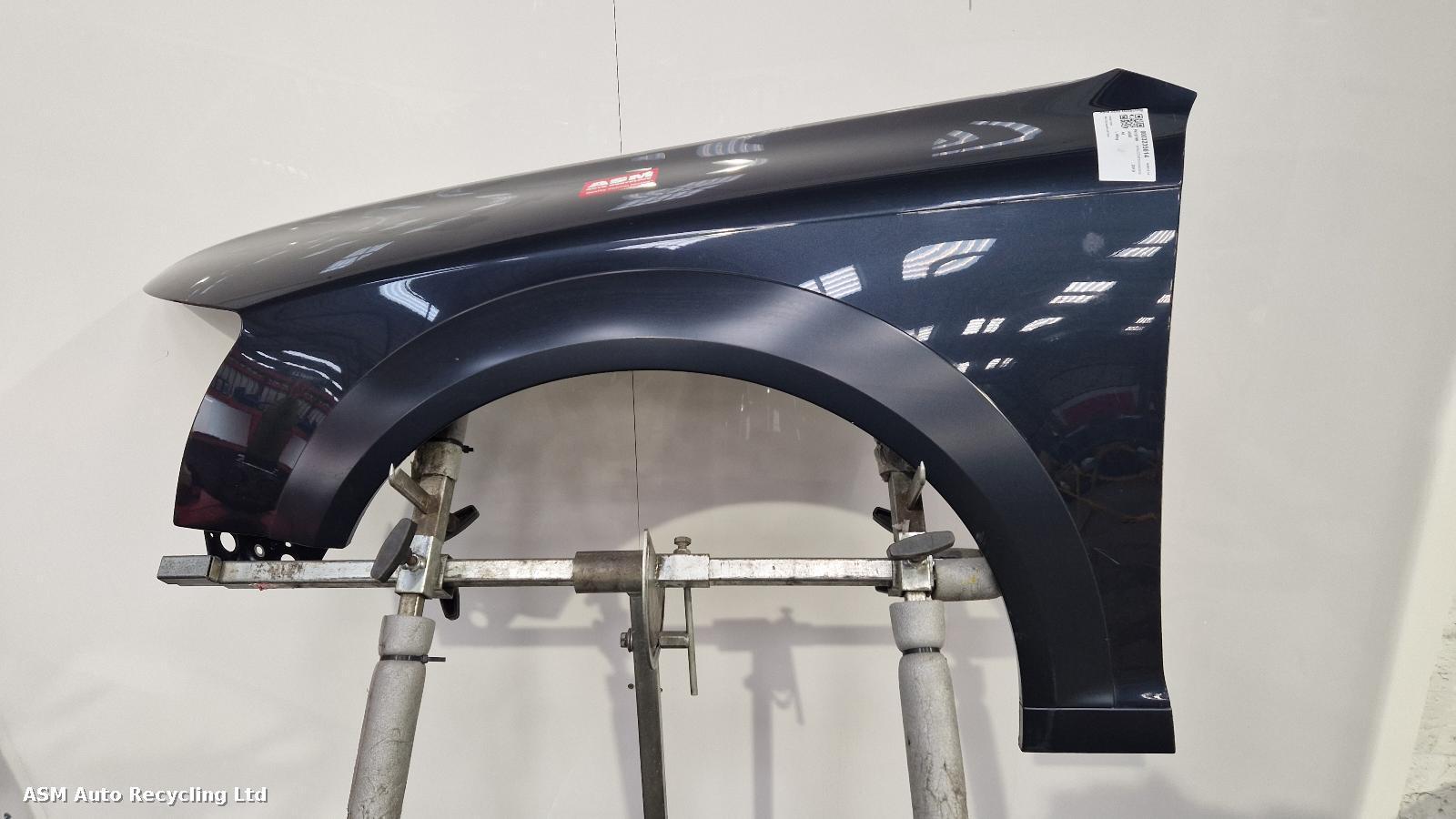 View Auto part L Wing Audi A6 2010