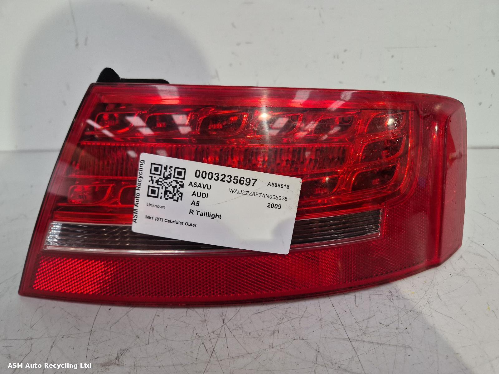 View Auto part R Taillight Audi A5 2009