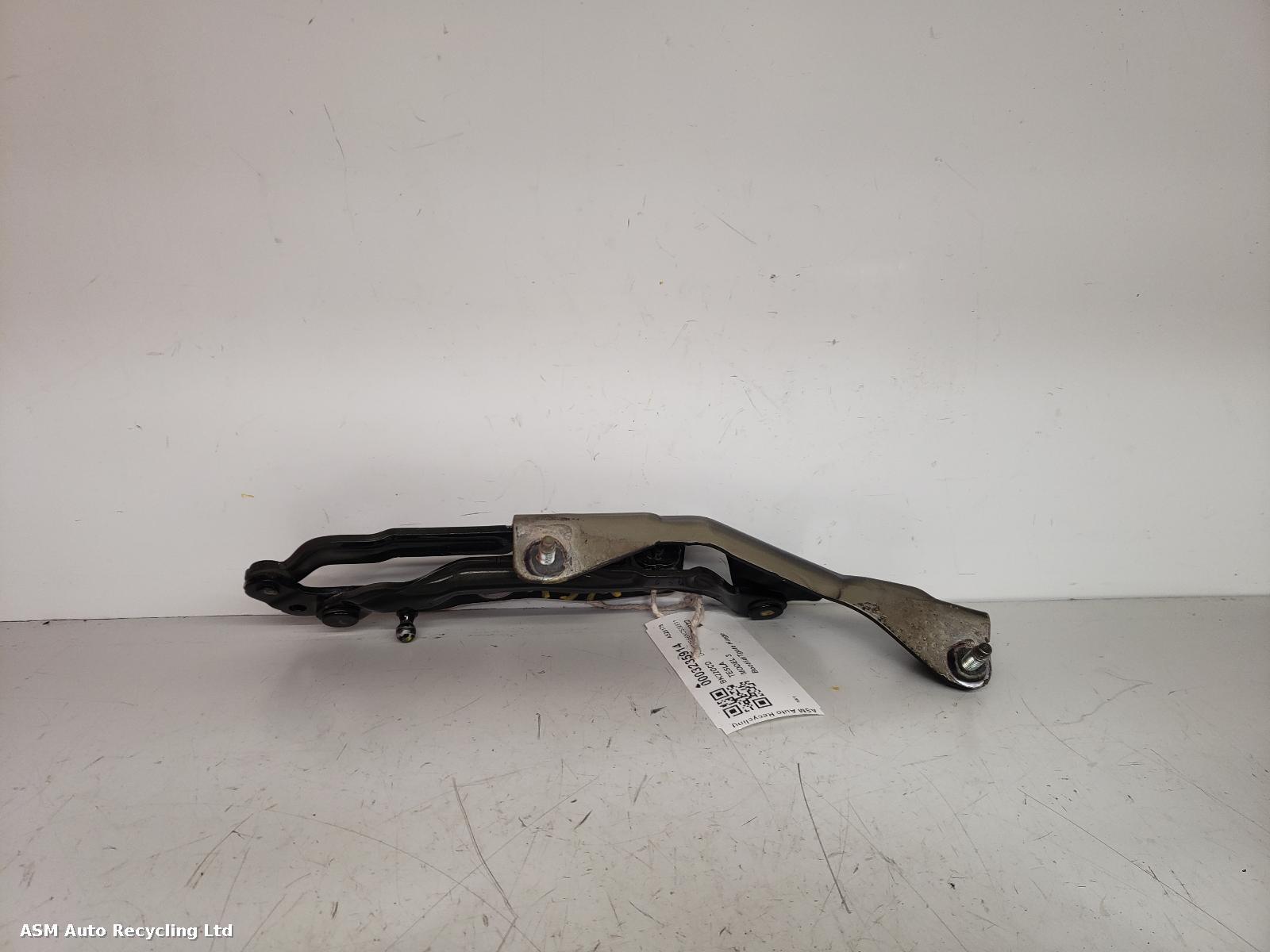 View Auto part Bootlid/Tailgate Hinge Tesla Model 3 2022