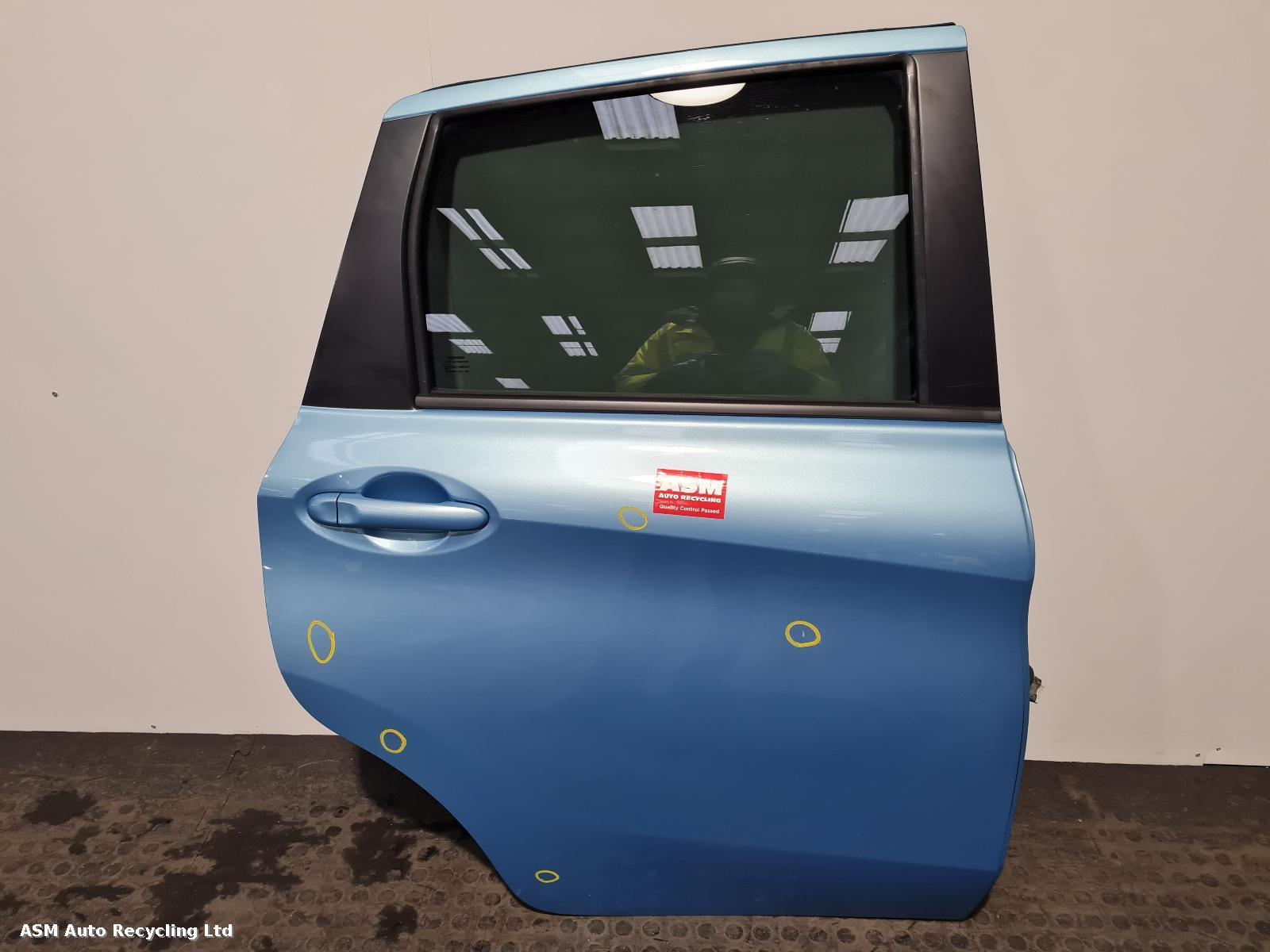 View Auto part R Rear Door Nissan Note 2015