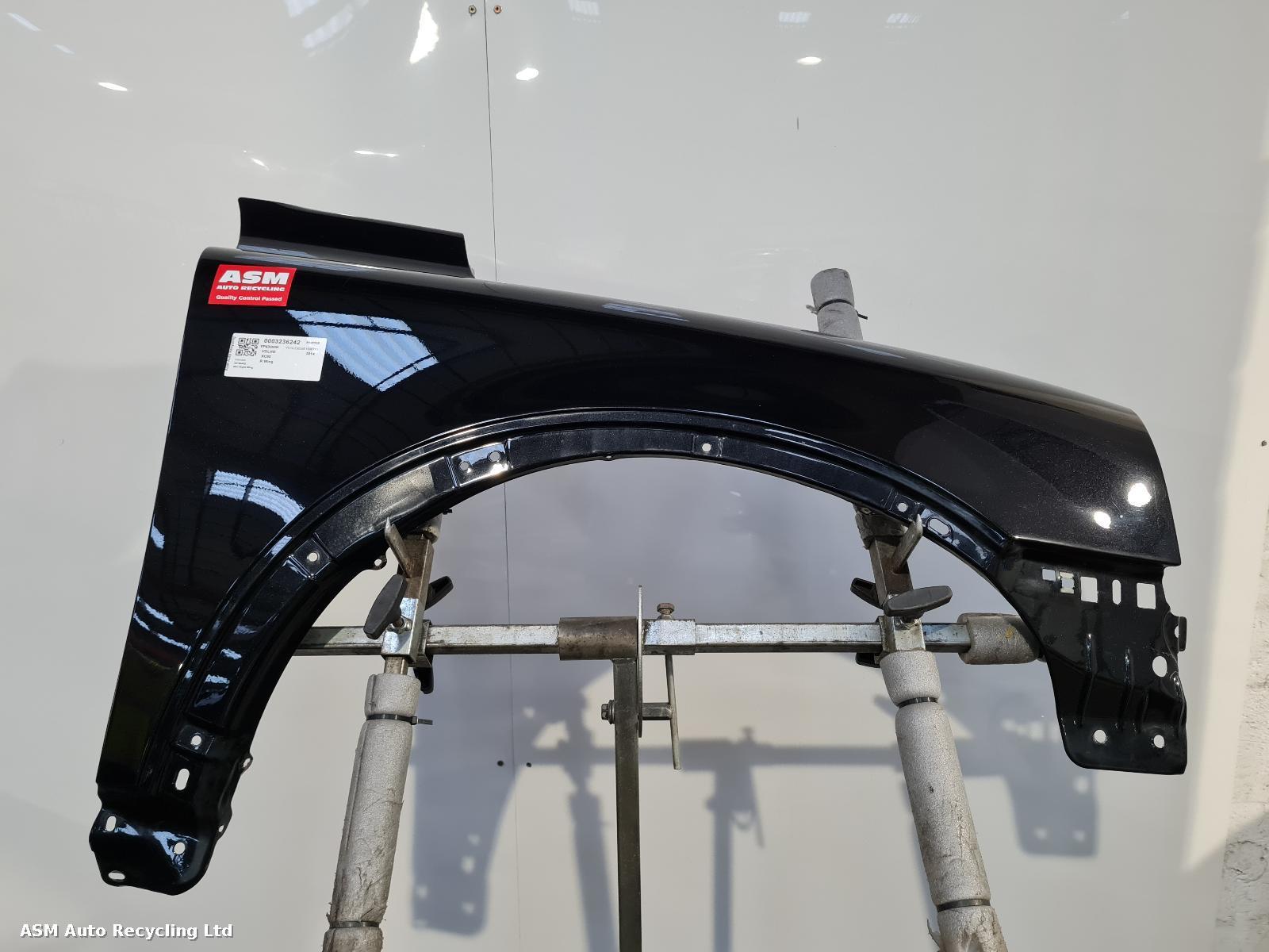 View Auto part R Wing Volvo Xc90 2014