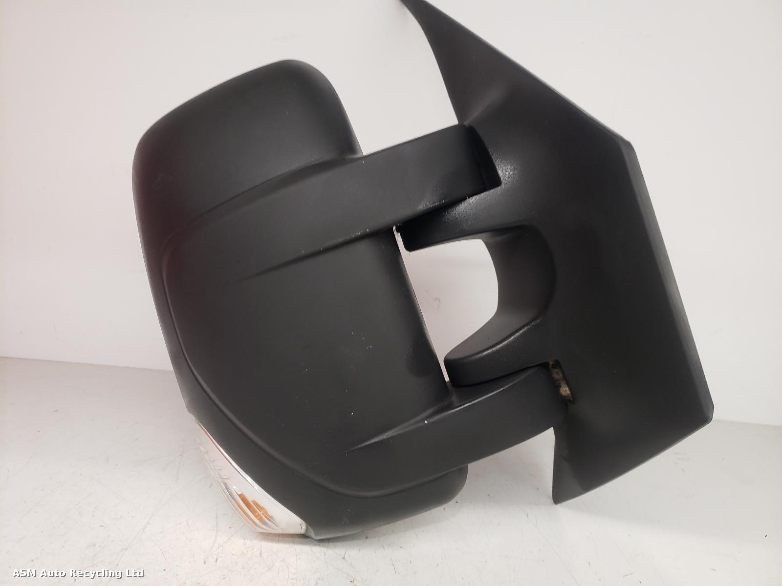 View Auto part R Door Mirror Vauxhall Movano 2015