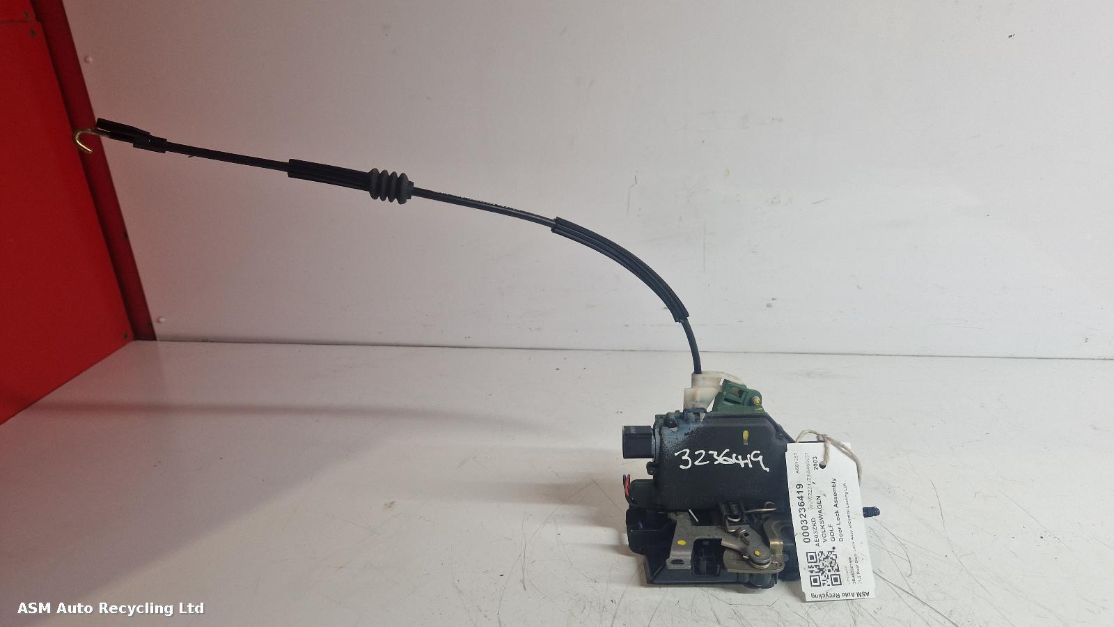 View Auto part Door Lock Assembly Volkswagen Golf 2003