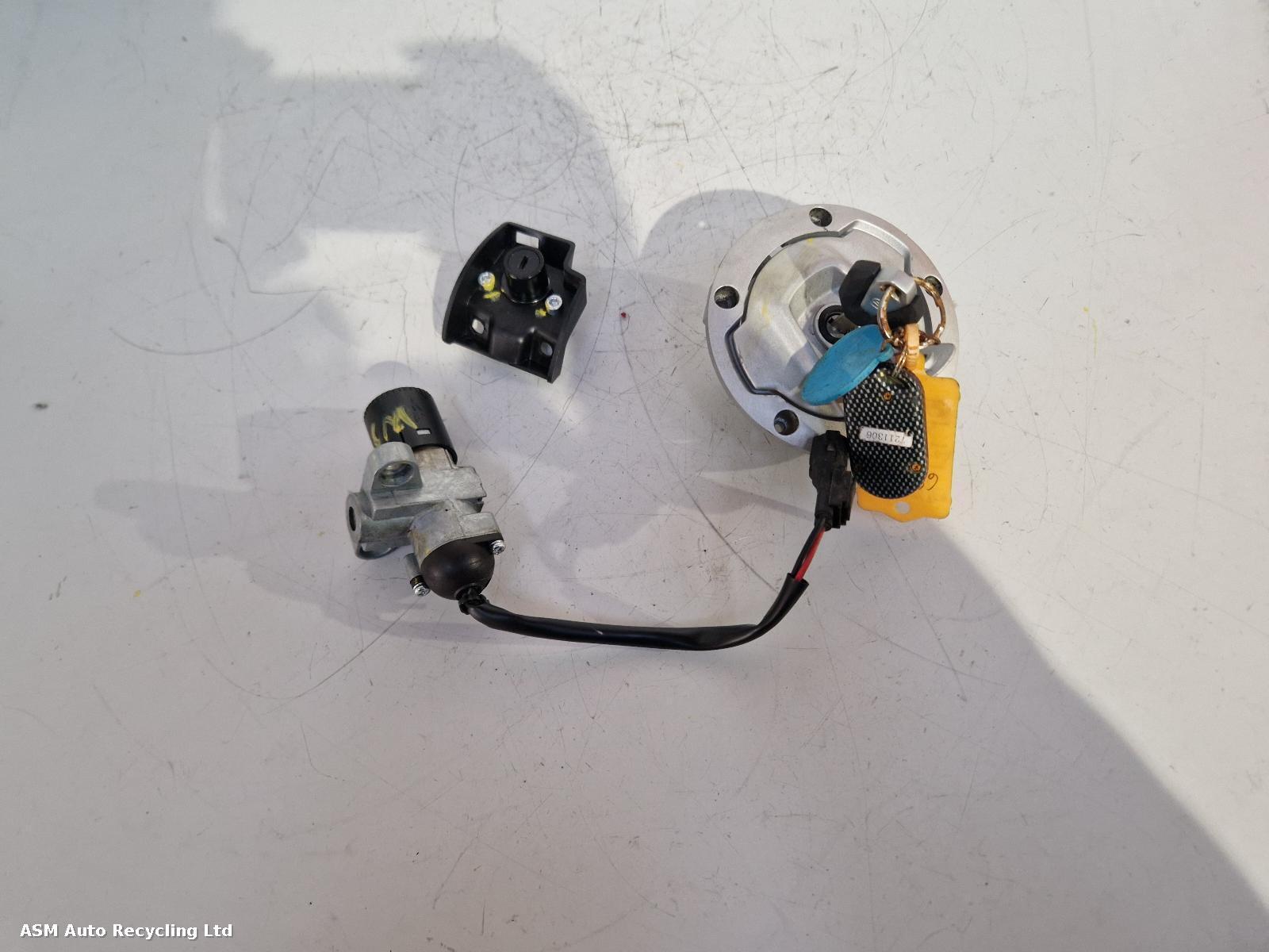 View Auto part Comp.Lock Set + Keys Cfmoto 300 Cl-x 2024