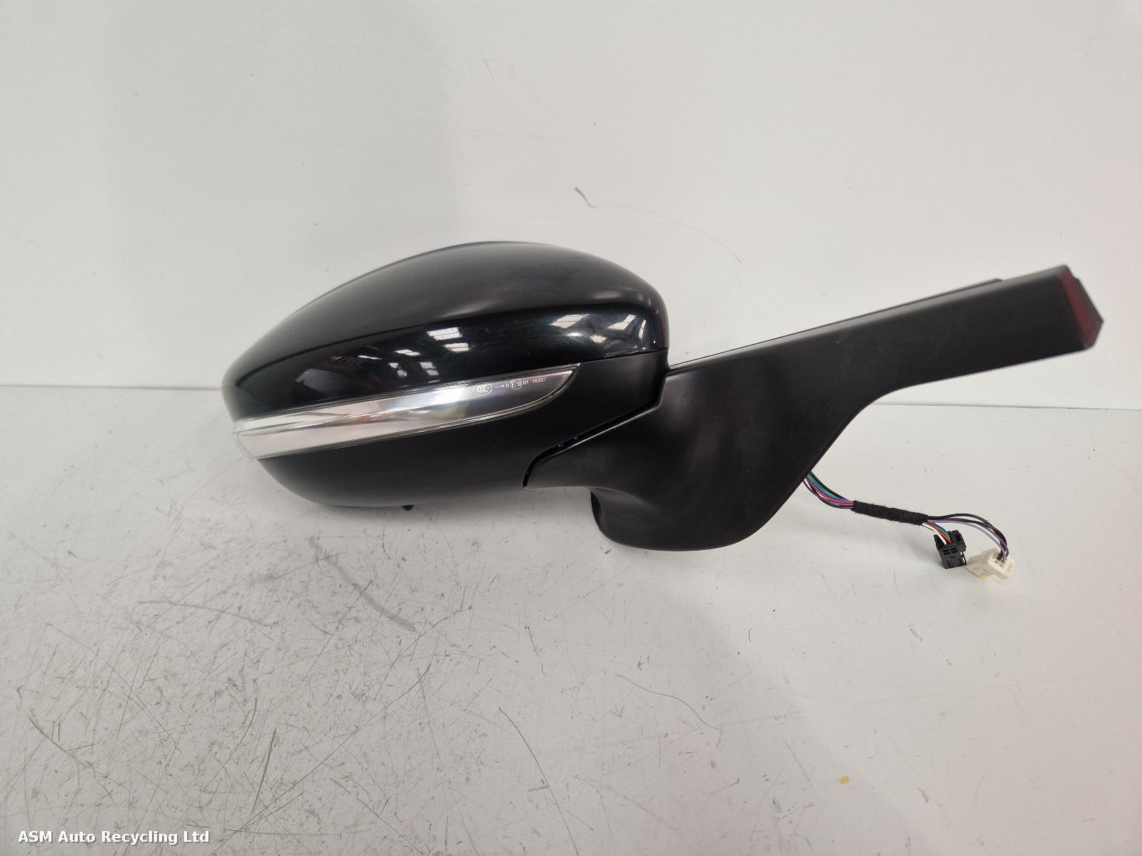 View Auto part R Door Mirror Citroen C3 2023