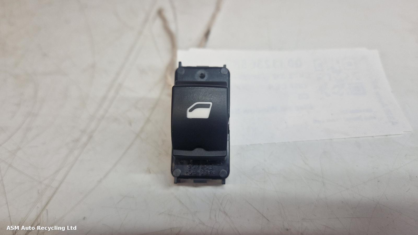 View Auto part Elect. Window Switch Citroen C3 2023