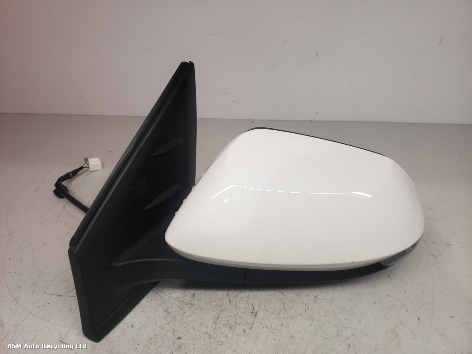 View Auto part L Door Mirror Toyota Yaris 2024