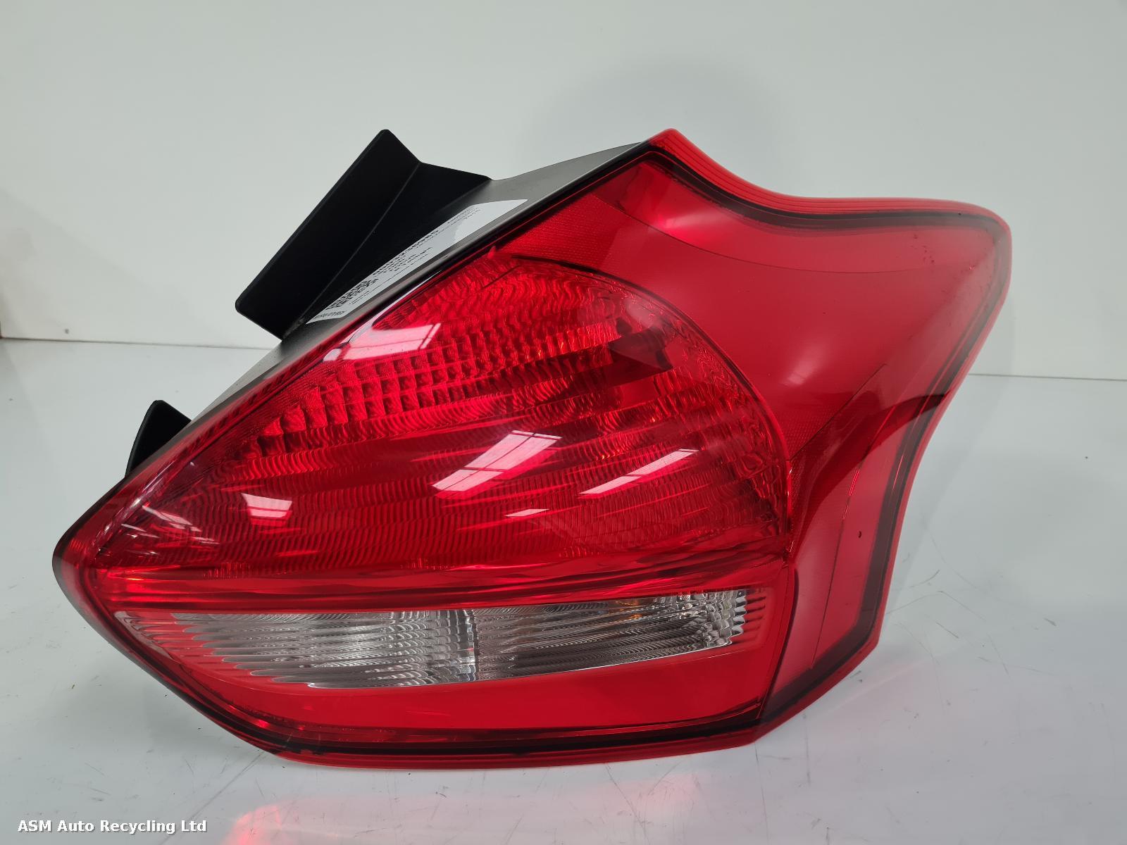 View Auto part R Taillight Ford Focus 2015