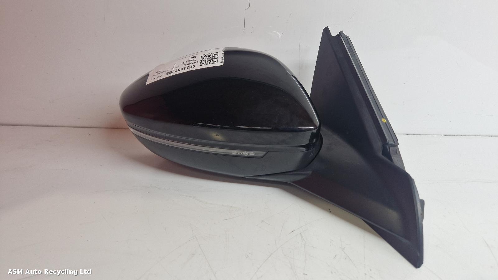 View Auto part R Door Mirror Peugeot 208 2024