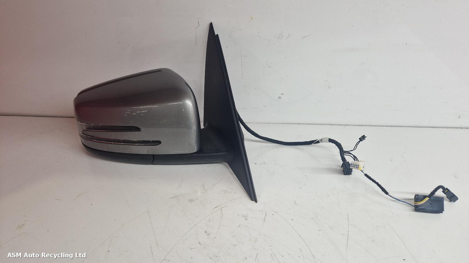 View Auto part R Door Mirror Mercedes C Class 2009