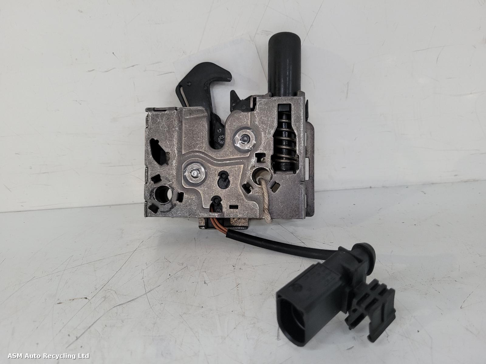 View Auto part Bonnet Latch Volkswagen Polo 2024